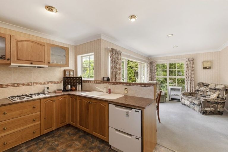 Photo of property in 6 Saint Andrews Grove, Boulcott, Lower Hutt, 5010