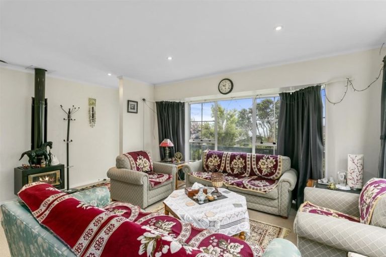 Photo of property in 148 Mark Avenue, Grenada Village, Wellington, 6037