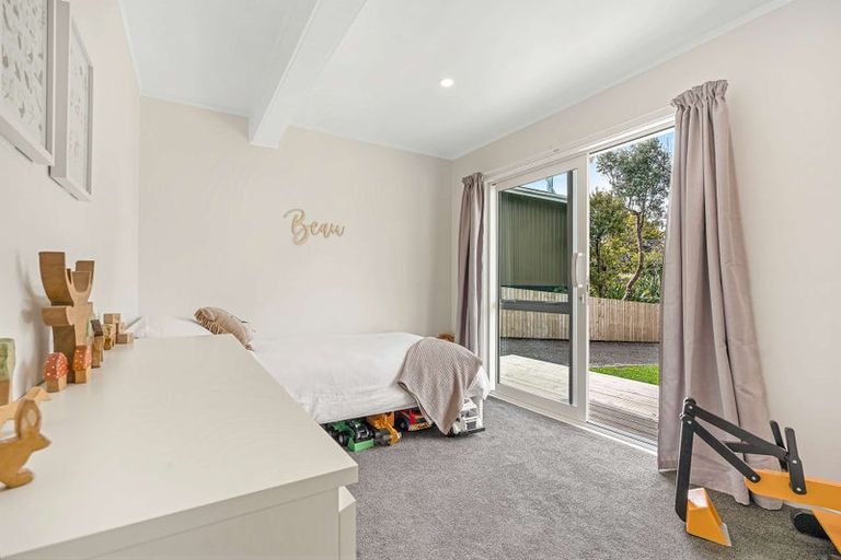 Photo of property in 8 James Mcleod Road, Shelly Beach, Helensville, 0874