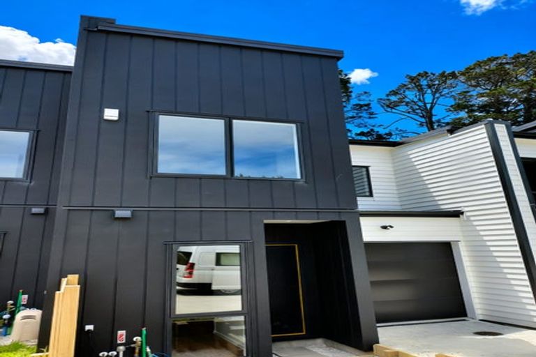 Photo of property in 8 Korokio Lane, Henderson, Auckland, 0612