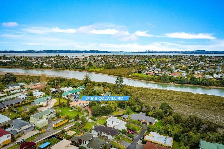 Photo of property in 2/161b Colwill Road, Massey, Auckland, 0614