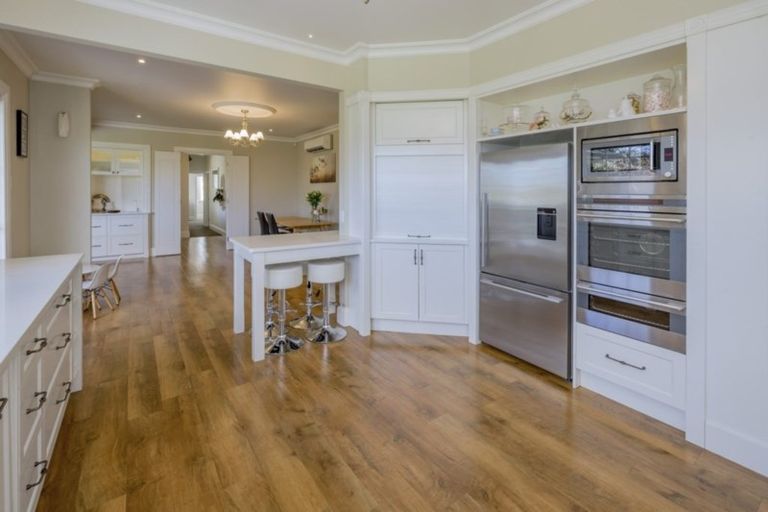 Photo of property in 47 Kawiu Road, Levin, 5510