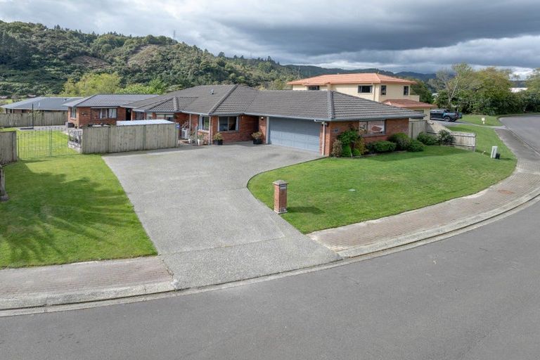 Photo of property in 5 Sapphire Grove, Birchville, Upper Hutt, 5018