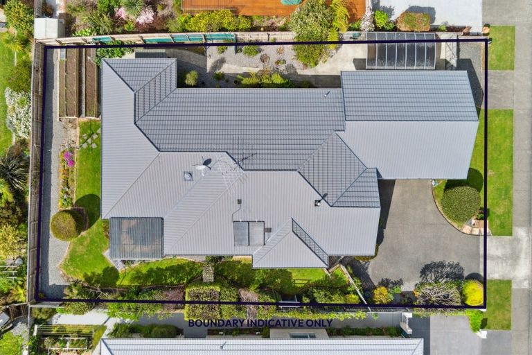 Photo of property in 19 Ranui Street, Waikawa, Picton, 7220