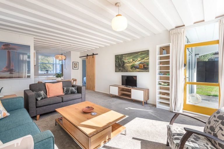 Photo of property in 1/107 Holly Road, St Albans, Christchurch, 8014