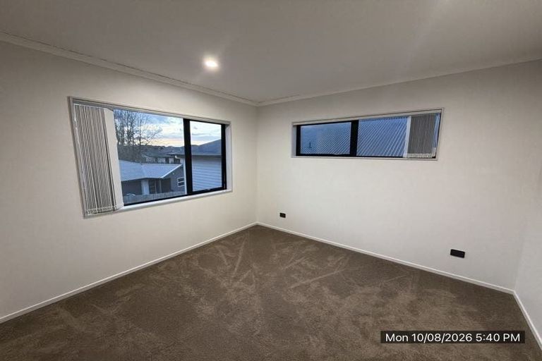 Photo of property in 10 Ambedkar Way, Pukekohe, 2120