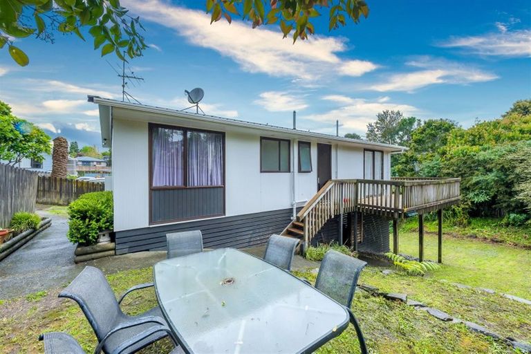 Photo of property in 3/23 Rehia Road, Massey, Auckland, 0614