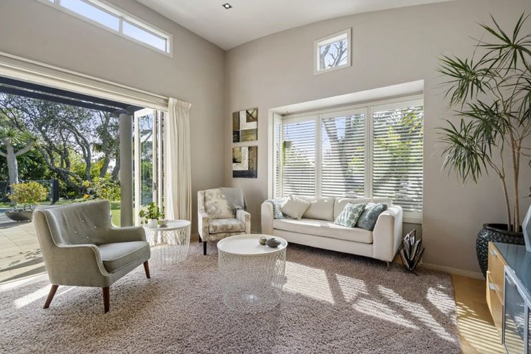 Photo of property in 2/2 Clifton Road, Hauraki, Auckland, 0622