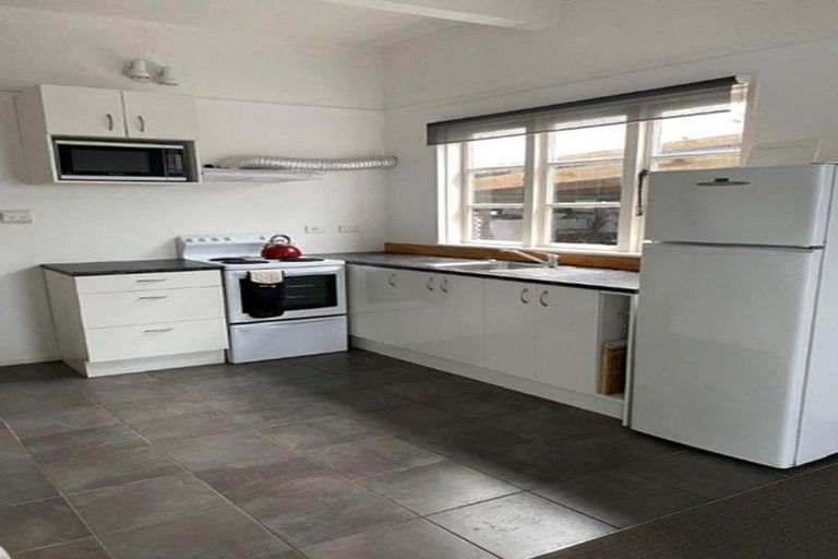 Photo of property in 51 Hawker Street, Mount Victoria, Wellington, 6011