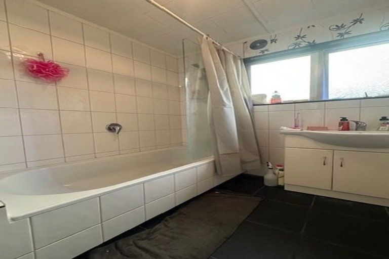 Photo of property in 132a Guppy Road, Taradale, Napier, 4112