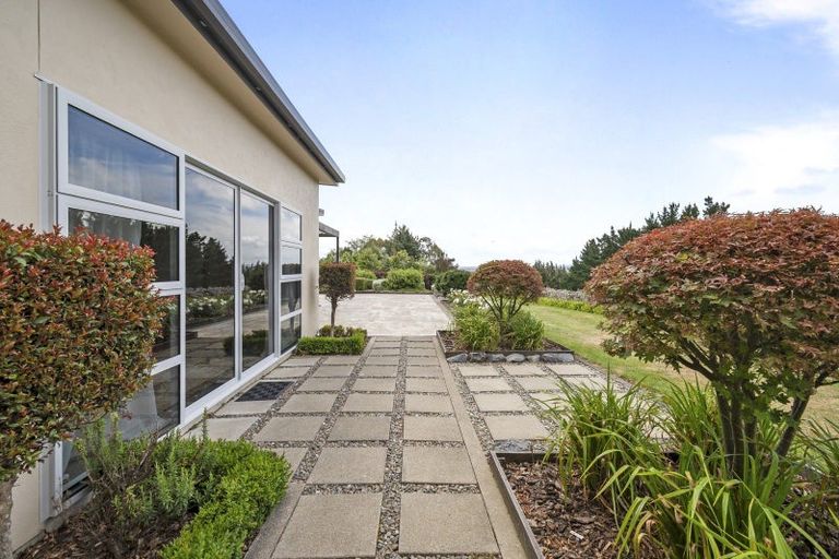 Photo of property in 14 Branksome Place, Aokautere, Palmerston North, 4471