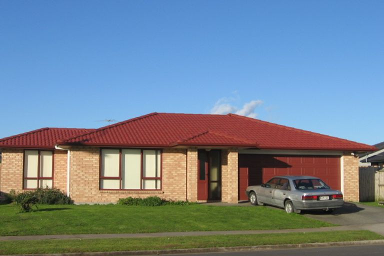 Photo of property in 92 Redcastle Drive, East Tamaki, Auckland, 2013