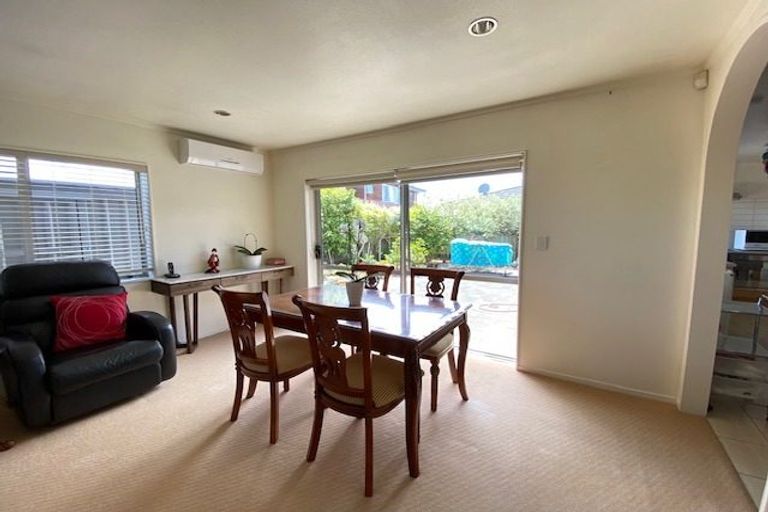 Photo of property in 1/22 Steeple Rise, Pakuranga, Auckland, 2010