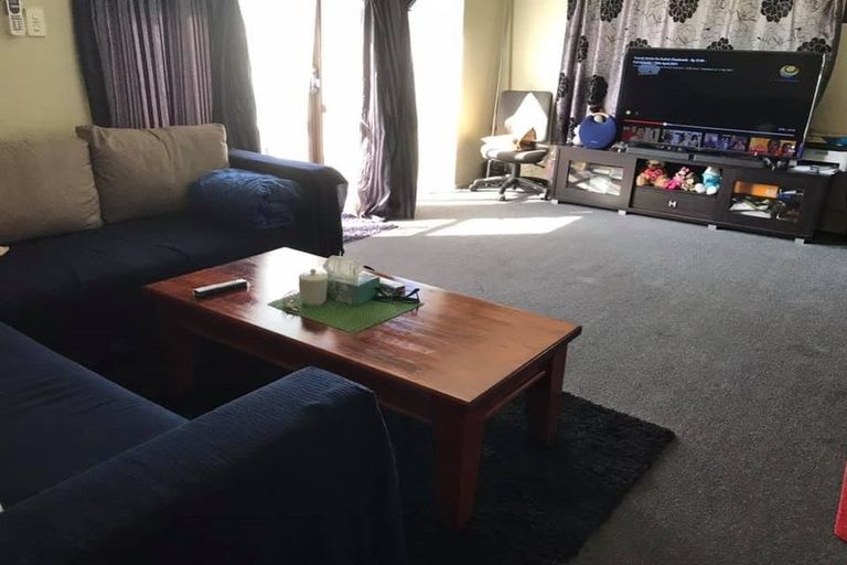 Photo of property in 8 Hill Road, Papatoetoe, Auckland, 2025