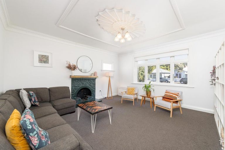 Photo of property in 24 Riddlers Crescent, Petone, Lower Hutt, 5012