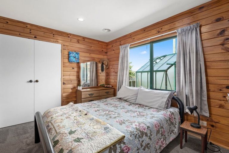 Photo of property in 40 Carter Drive, Pomare, Rotorua, 3015