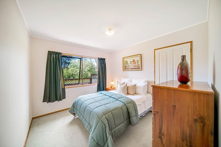 Photo of property in 2/47 Headcorn Place, Botany Downs, Auckland, 2010