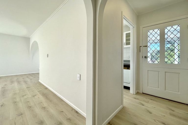 Photo of property in 20 Madison Place, Forrest Hill, Auckland, 0620