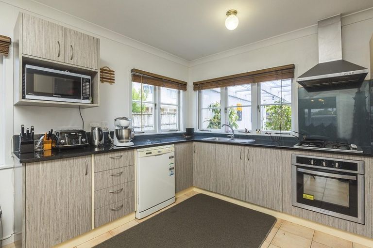 Photo of property in 65 Wellington Street, Howick, Auckland, 2014