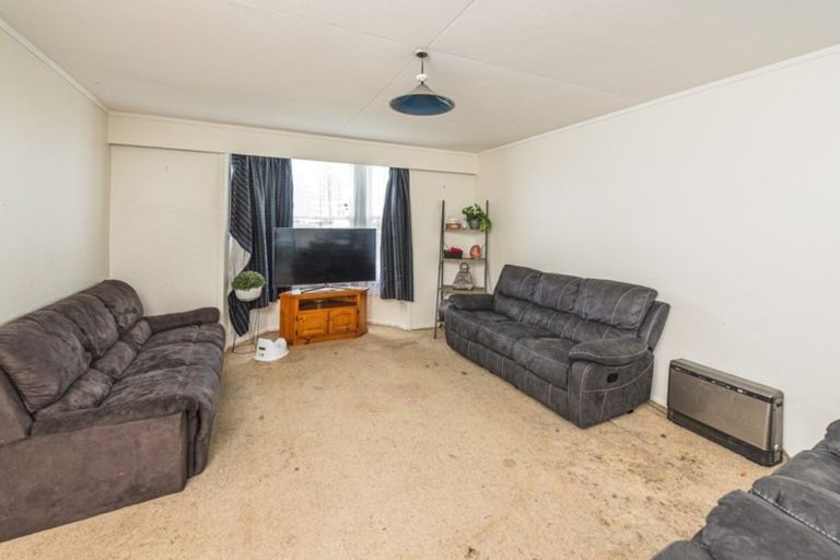 Photo of property in 4 Ashton Terrace, Castlecliff, Whanganui, 4501