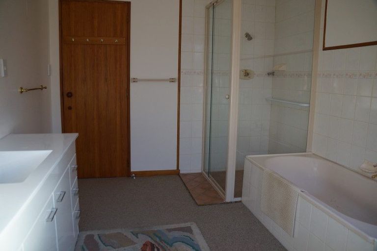 Photo of property in 98 Centaurus Road, Huntsbury, Christchurch, 8022