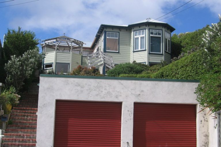 Photo of property in 77 Karepa Street, Brooklyn, Wellington, 6021