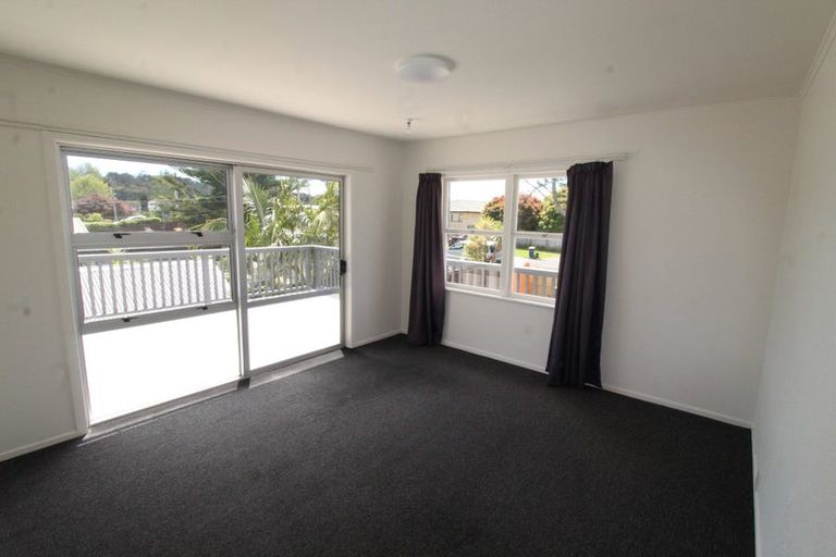 Photo of property in 25 Kamara Road, Glen Eden, Auckland, 0602