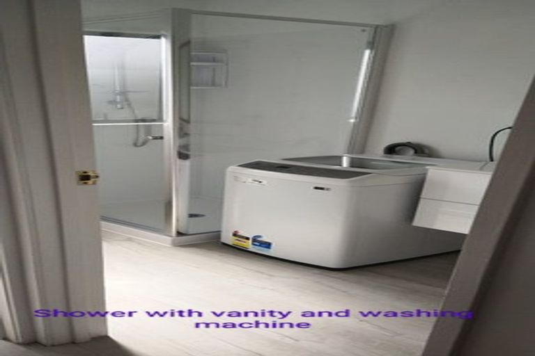 Photo of property in 1/12 Hebron Road, Waiake, Auckland, 0630