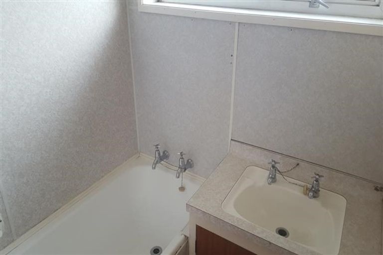 Photo of property in 1/65 Springs Road, Hornby, Christchurch, 8042