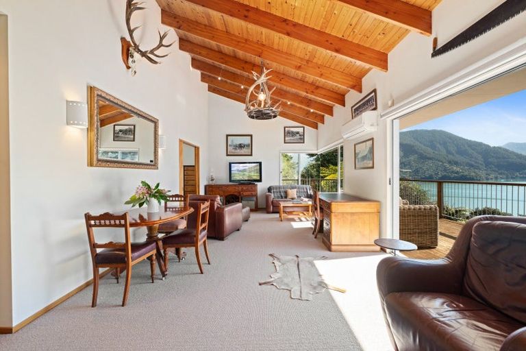 Photo of property in 674 Moetapu Bay Road, Moetapu Bay, Picton, 7282