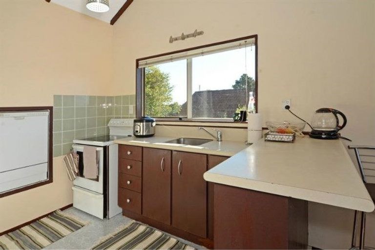 Photo of property in 2/81 Manuka Road, Bayview, Auckland, 0629