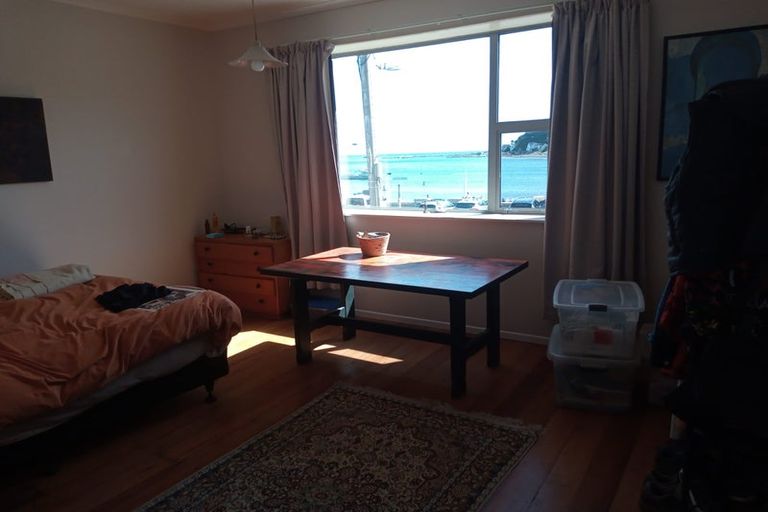 Photo of property in 236 The Esplanade, Island Bay, Wellington, 6023