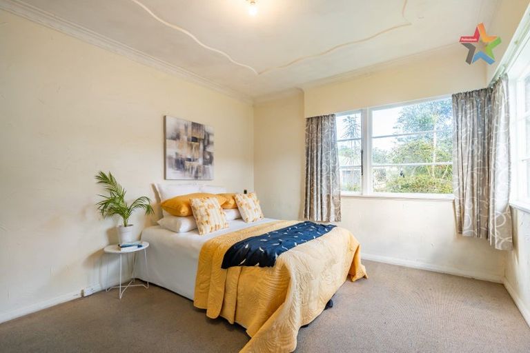 Photo of property in 127 Stokes Valley Road, Stokes Valley, Lower Hutt, 5019