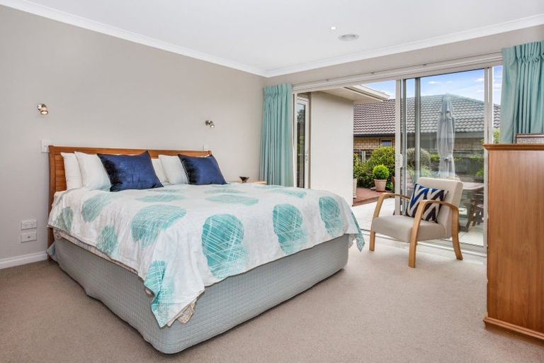 Photo of property in 26 Otupoa Way, Paraparaumu, 5032