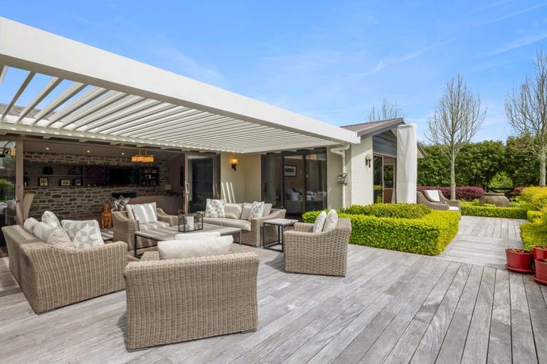 Photo of property in 36 Manutahi Road, Hillsborough, New Plymouth, 4372