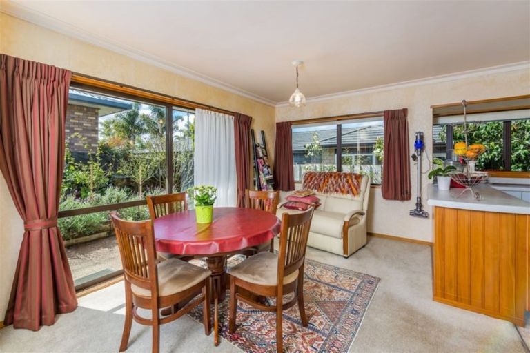 Photo of property in 2 Carver Close, Kerikeri, 0230