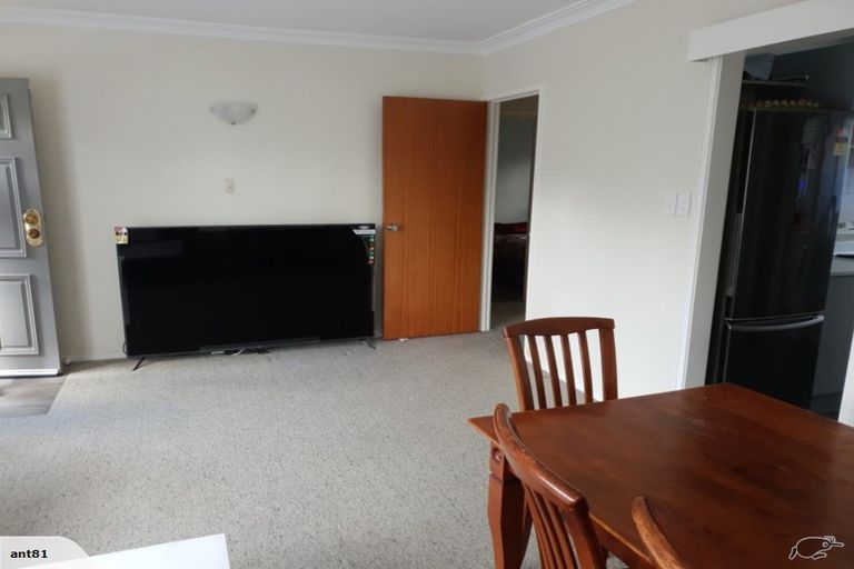 Photo of property in 2/71 Coronation Road, Papatoetoe, Auckland, 2025