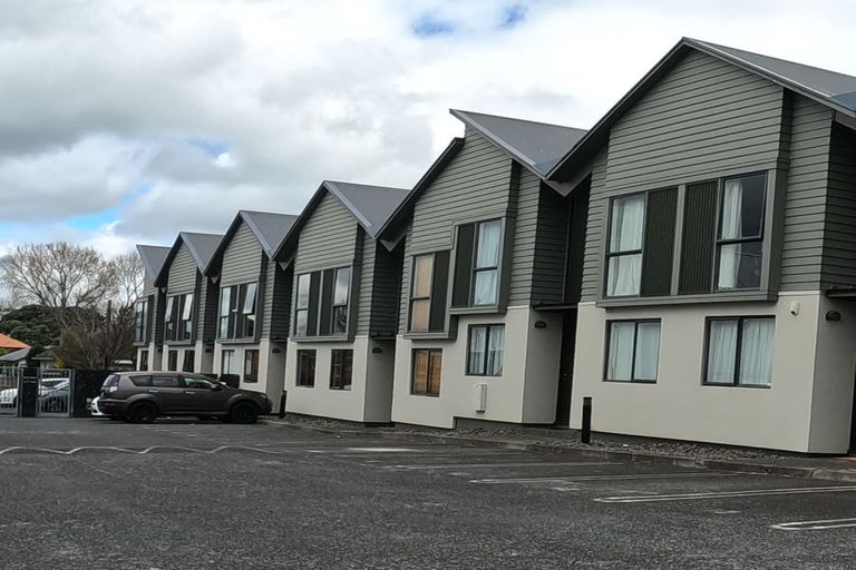 Photo of property in Fern Gardens, 33/51 Ireland Road, Mount Wellington, Auckland, 1060