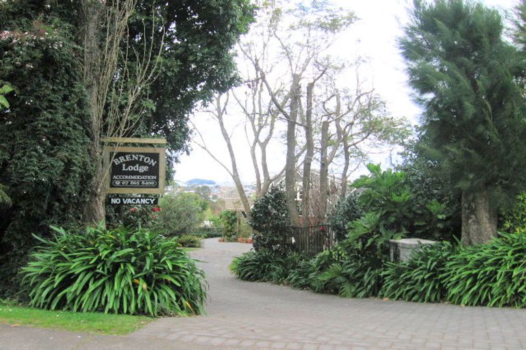 Photo of property in 2 Brenton Place, Whangamata, 3691