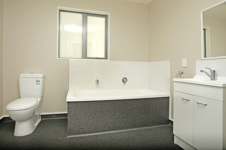 Photo of property in 101b Tauhinu Road, Miramar, Wellington, 6022