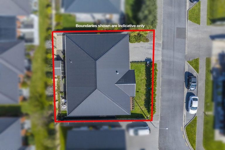 Photo of property in 12 Teiaroa Street, Waikanae, 5036