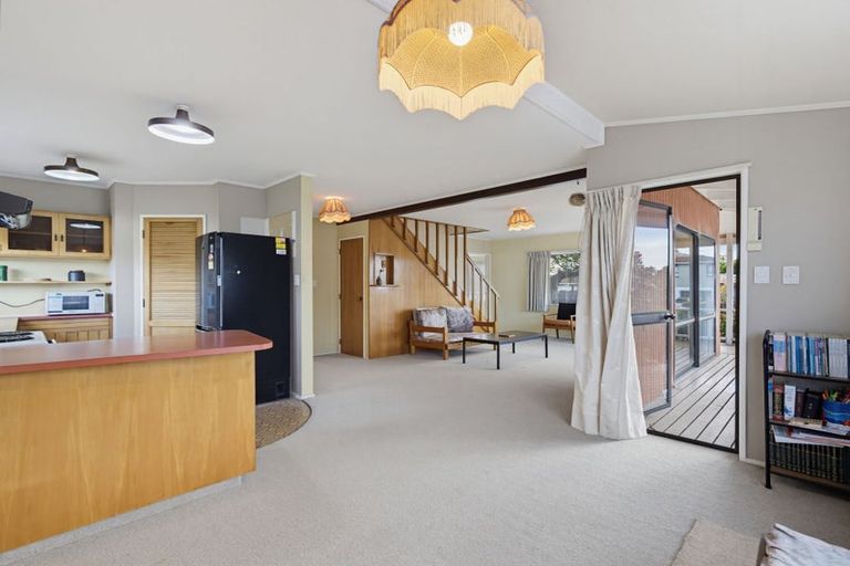 Photo of property in 14 Riverside Drive, Waiuku, 2123