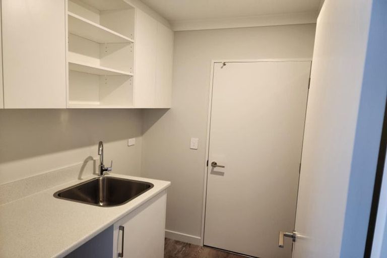 Photo of property in 5 Old Stone Lane, Cracroft, Christchurch, 8022