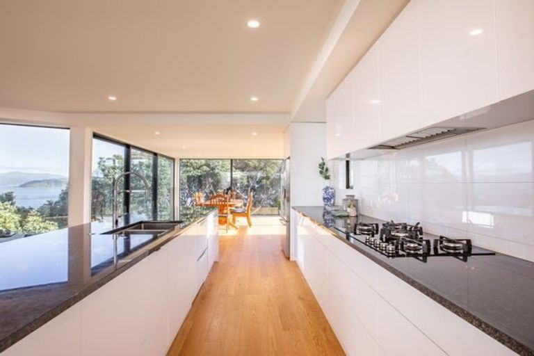 Photo of property in 10 Satchell Way, Kaiwharawhara, Wellington, 6035