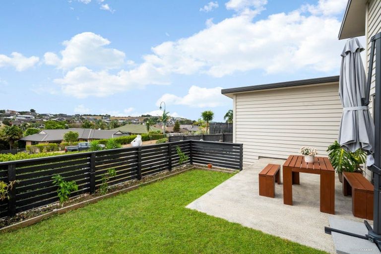 Photo of property in 11 Arthur Carwen Place, Pukekohe, 2120