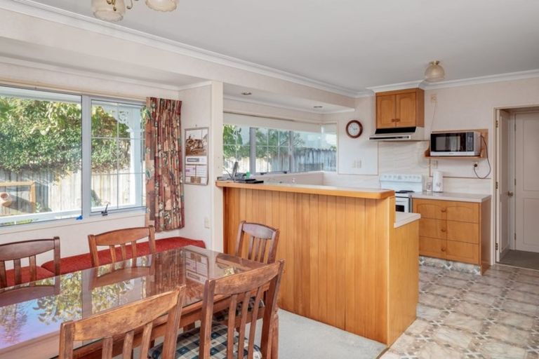 Photo of property in 384b Devonport Road, Tauranga South, Tauranga, 3112
