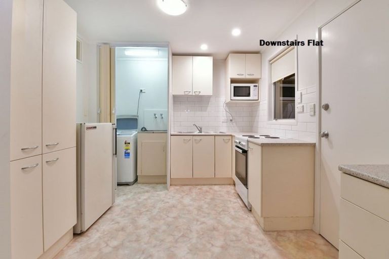 Photo of property in 7 Girrahween Drive, Totara Vale, Auckland, 0629