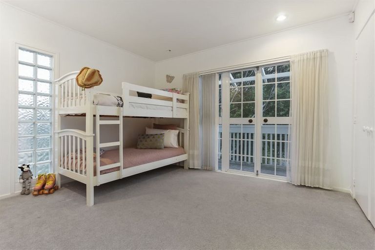 Photo of property in 42 Eban Avenue, Hillcrest, Auckland, 0627