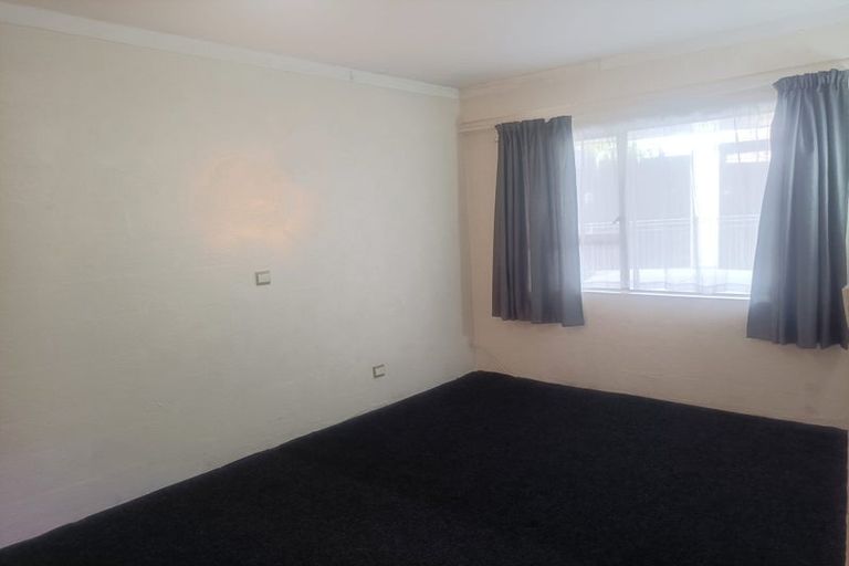 Photo of property in 14 Tatyana Place, Massey, Auckland, 0614