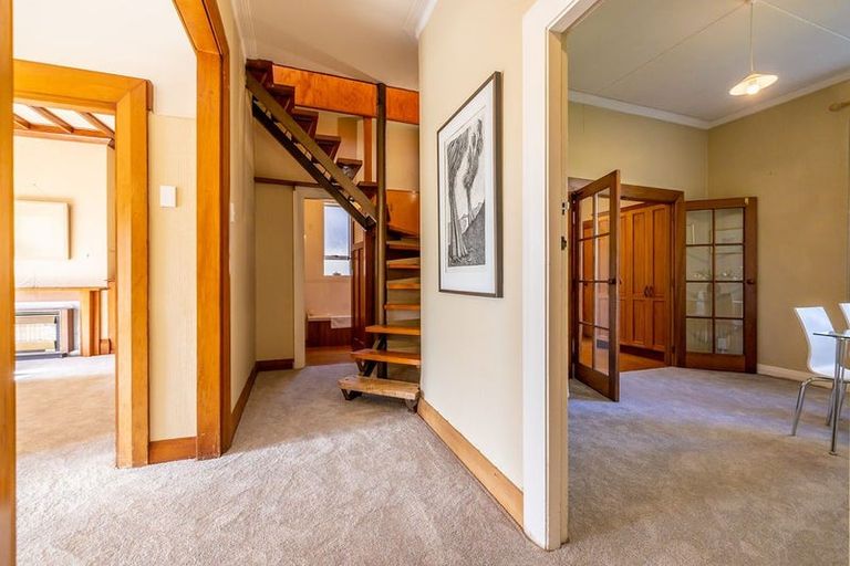 Photo of property in 71 Eglinton Road, Mornington, Dunedin, 9011